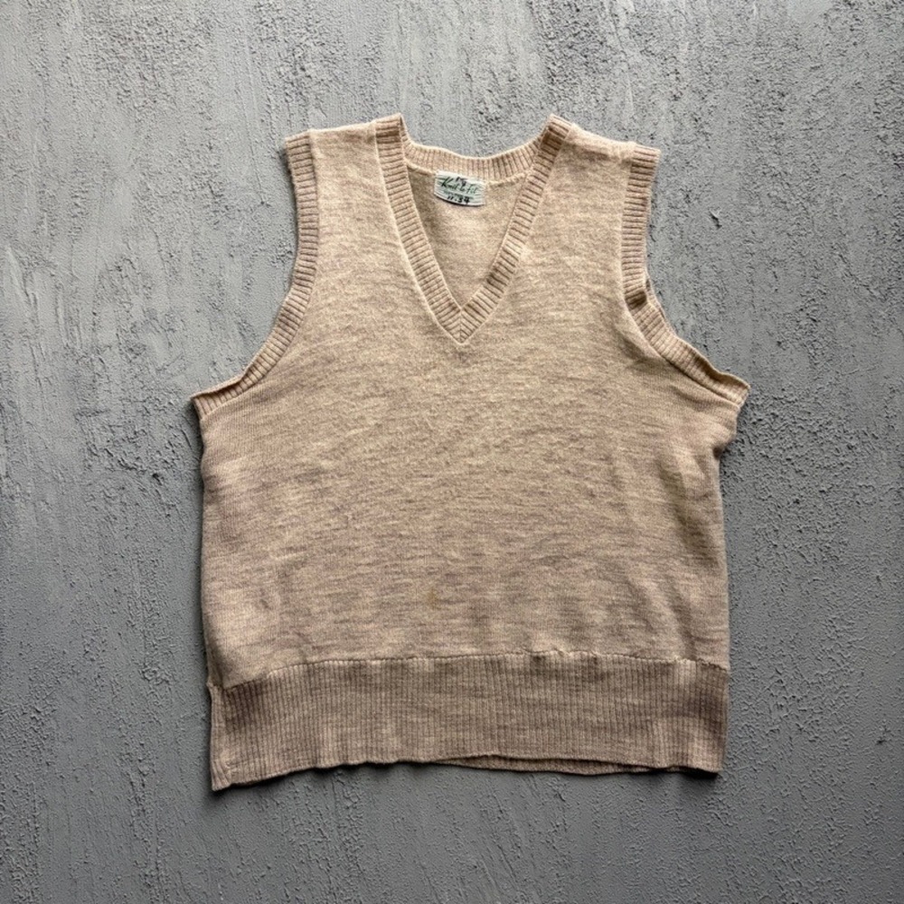 Vintage Knit-to-Fit Wool Sweater Vest Medium Tan 1950s V-Neck